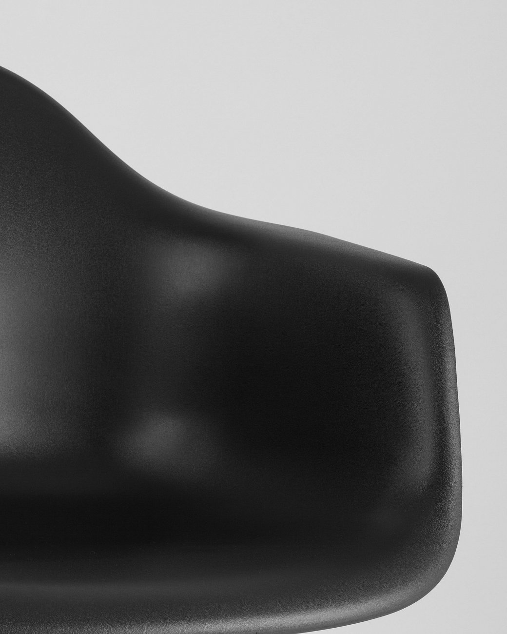 Кресло черное пластиковое с металлическими ножками Eames EAMES EAMES DAR 00-3881992 Черный  - Вид №7