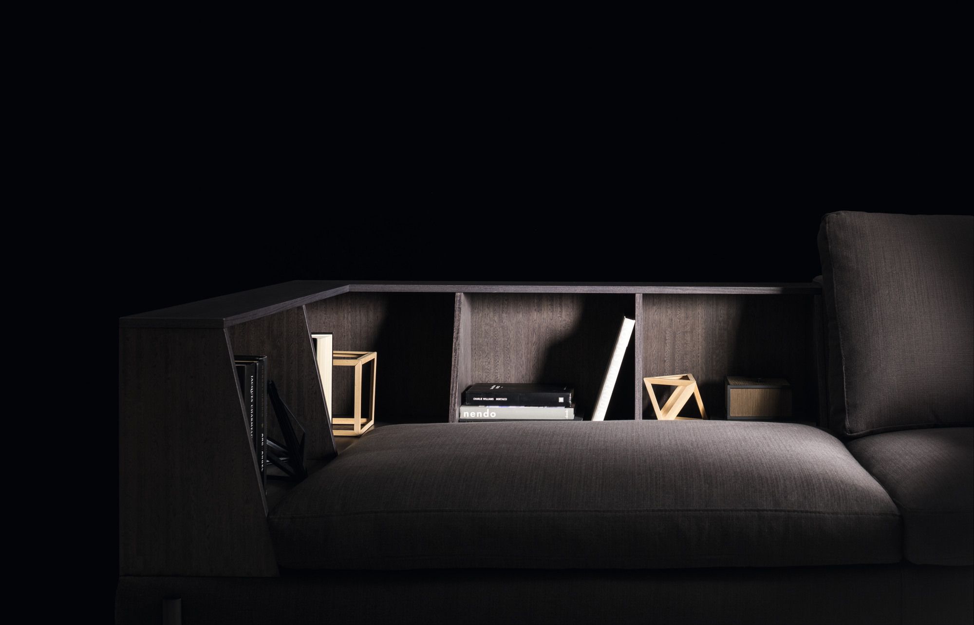 Тканевый диван с подставкой для журналов с полуостровом Ditre Italia Kim ARCH-00138711 - Вид №5