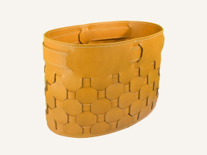 Кожаная стойка для журналов