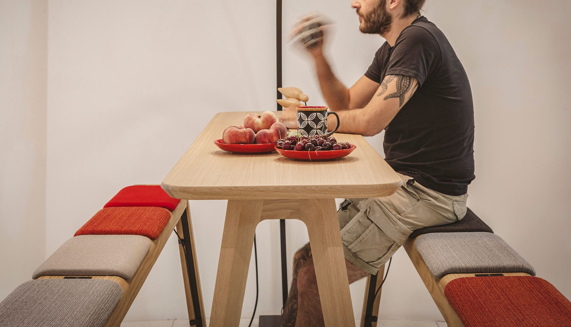 Многоуровневая скамья с USB-разъемом True Design E-QUO ARCH-00047025 - Вид №11