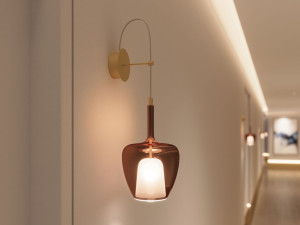 Настенный светильник из дутого стекла