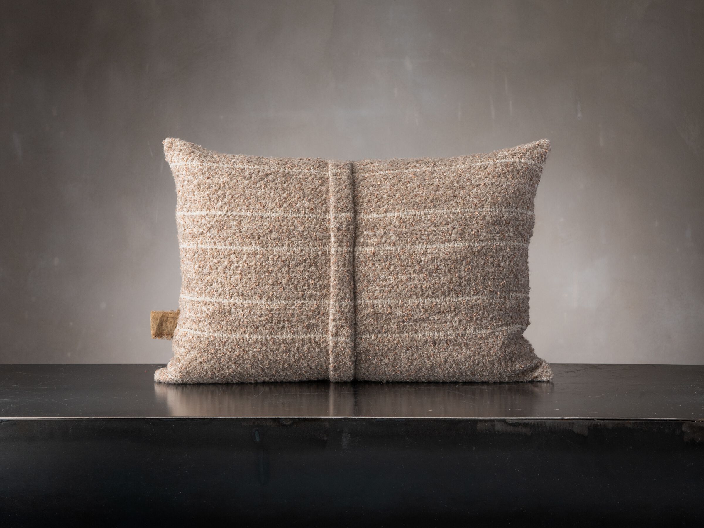 Прямоугольная шерстяная подушка The House of Lyria BENTIVOGLIO ARCH-00084728 - Вид №1