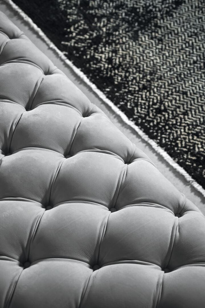 Кожаный линейный капитонный диван Baxter Chester moon ARCH-00091790 - Вид №10