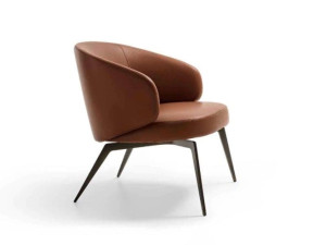 Кресло с подлокотниками