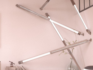 Умный металлический настенный светильник с системой RGB