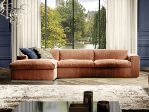 Тканевый диван с полуостровом