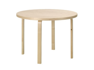 Круглый деревянный стол