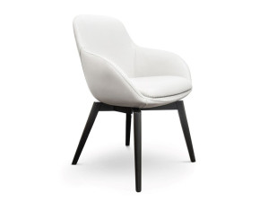 Мягкий стул из оленьей кожи с подлокотниками