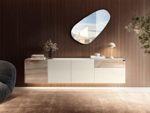 Стеклянный подвесной шкаф со встроенным освещением