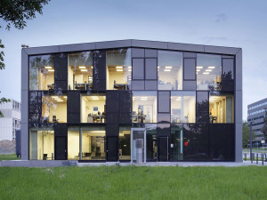 Фасадные витражи с высокой производительностью изоляции