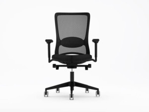 Офисное кресло с сетчатыми колесами и подлокотниками с 5 спицами