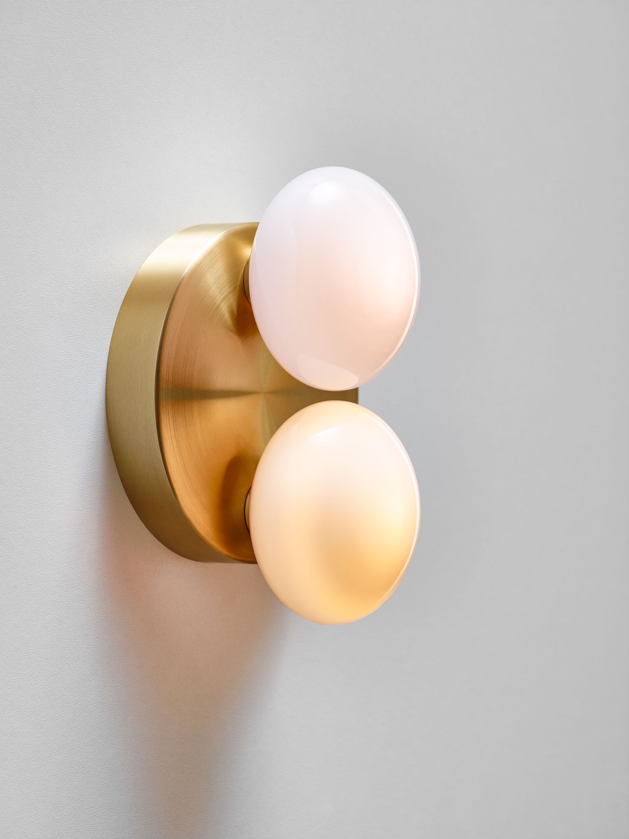 Светодиодный настенный светильник из дутого стекла и латуни SkLO DOT 2X ARCH-00014798 - Вид №1