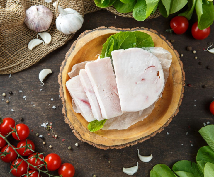 5202 Рулет запеченный из мяса курицы Вкусляндия 