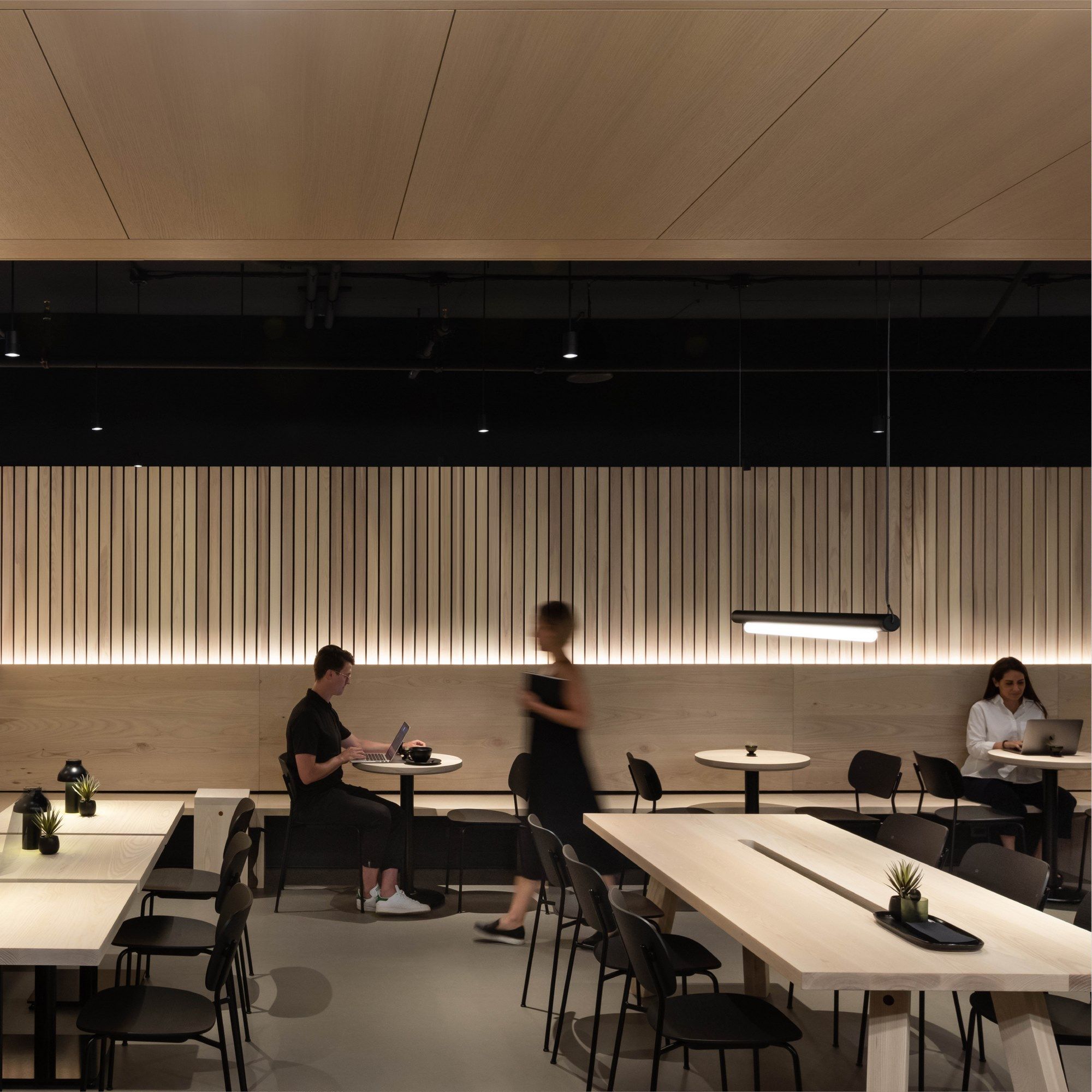 Акриловый и алюминиевый светодиодный подвесной светильник A-N-D трубопровод ARCH-00085779 - Вид №2