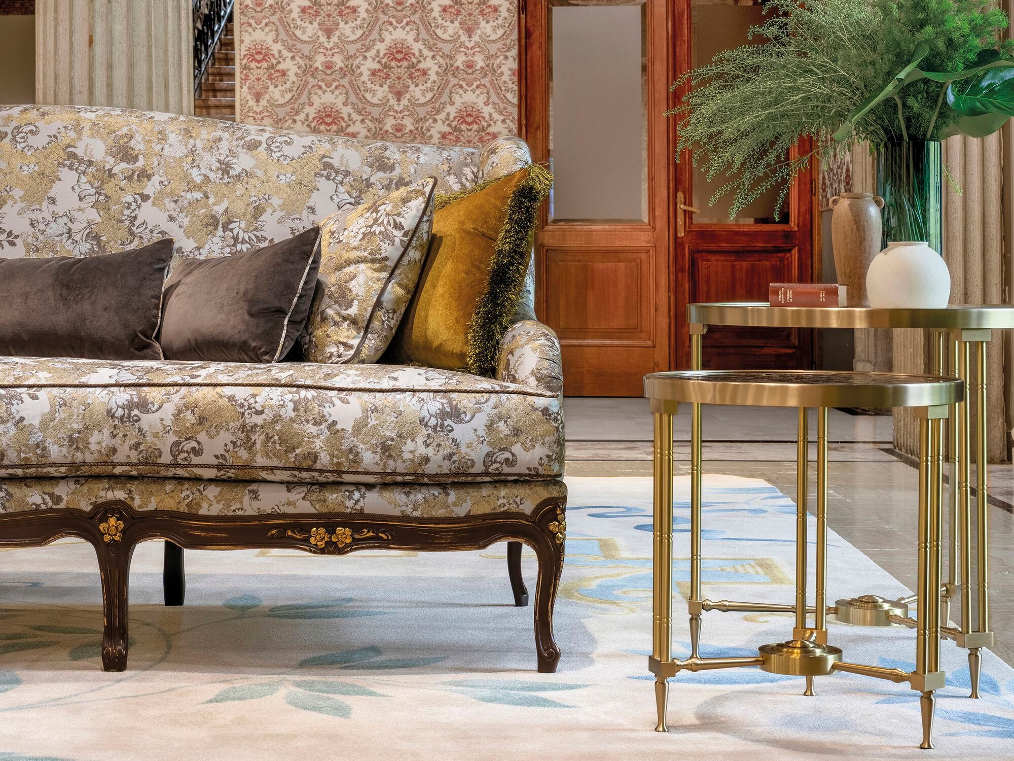 Круглый журнальный столик из стекла и латуни Bellotti Ezio Charming ARCH-00009475 - Вид №2