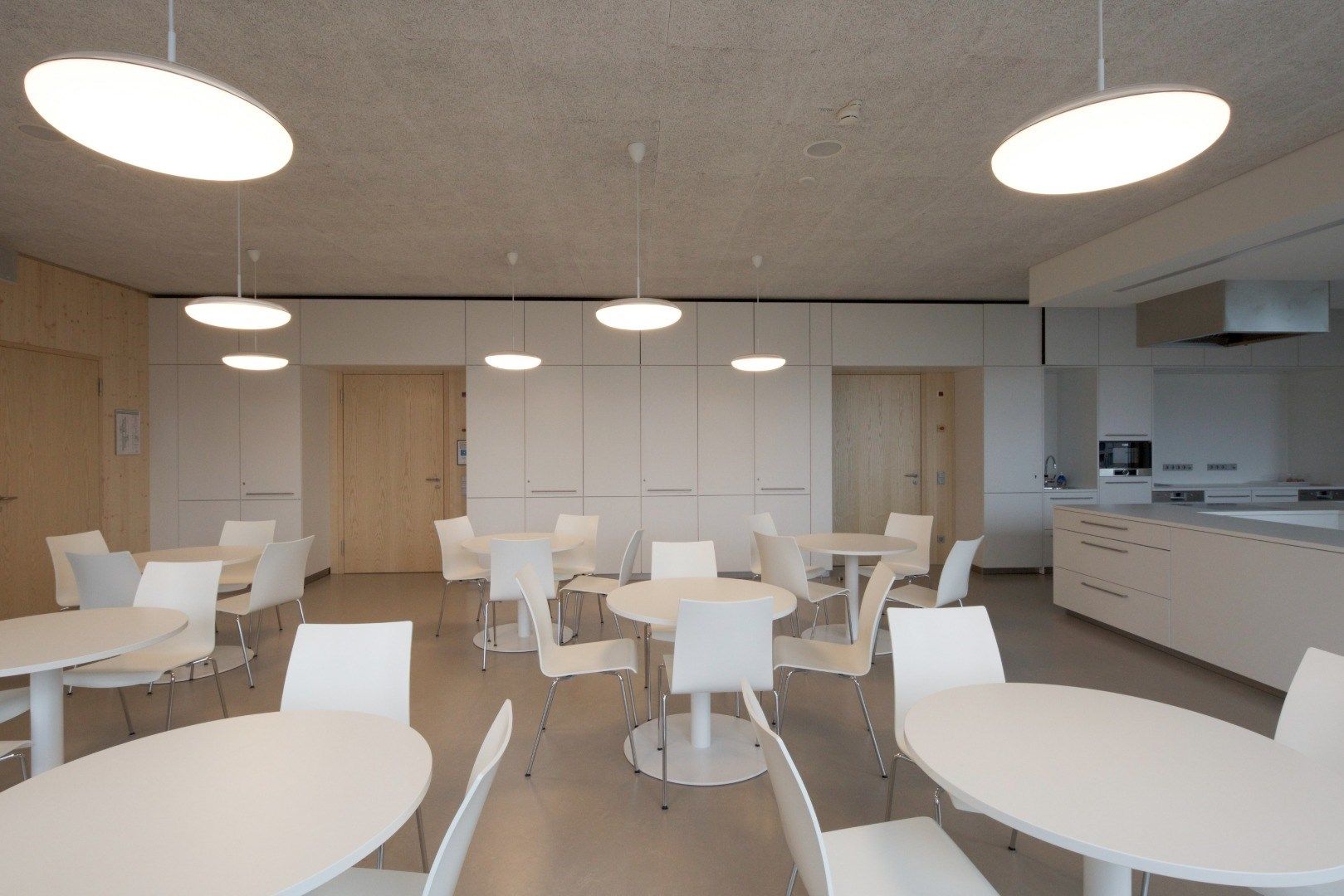 Светодиодный подвесной светильник Louis Poulsen Silverback ARCH-00115985 - Вид №4