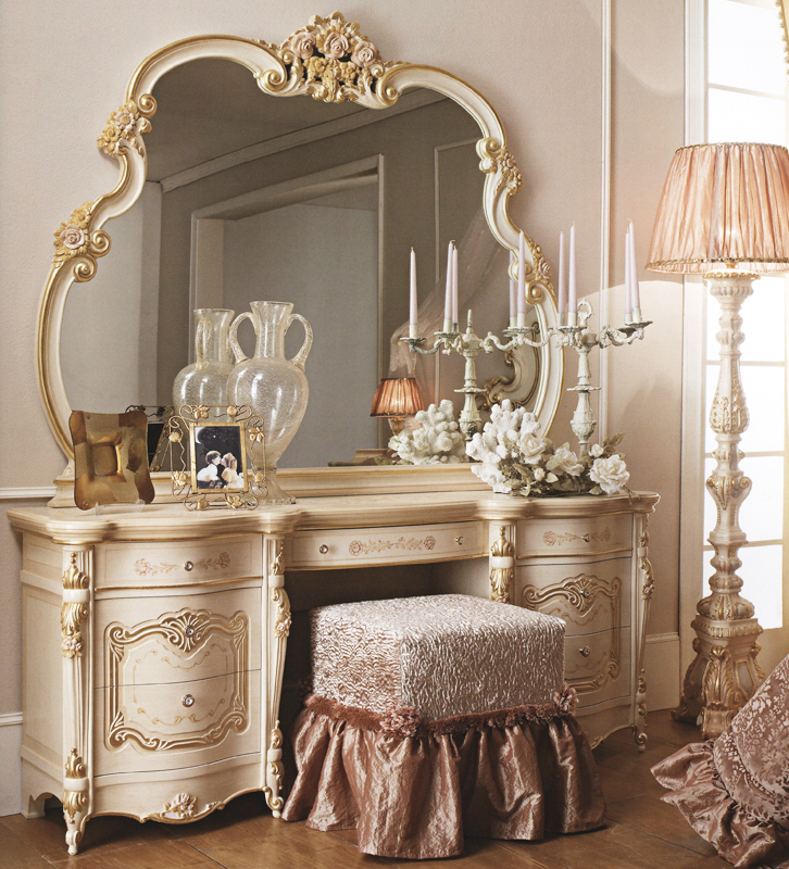 Туалетный столик VERSAILLES AGM (ALBERTO E MARIO GHEZZANI) B.65