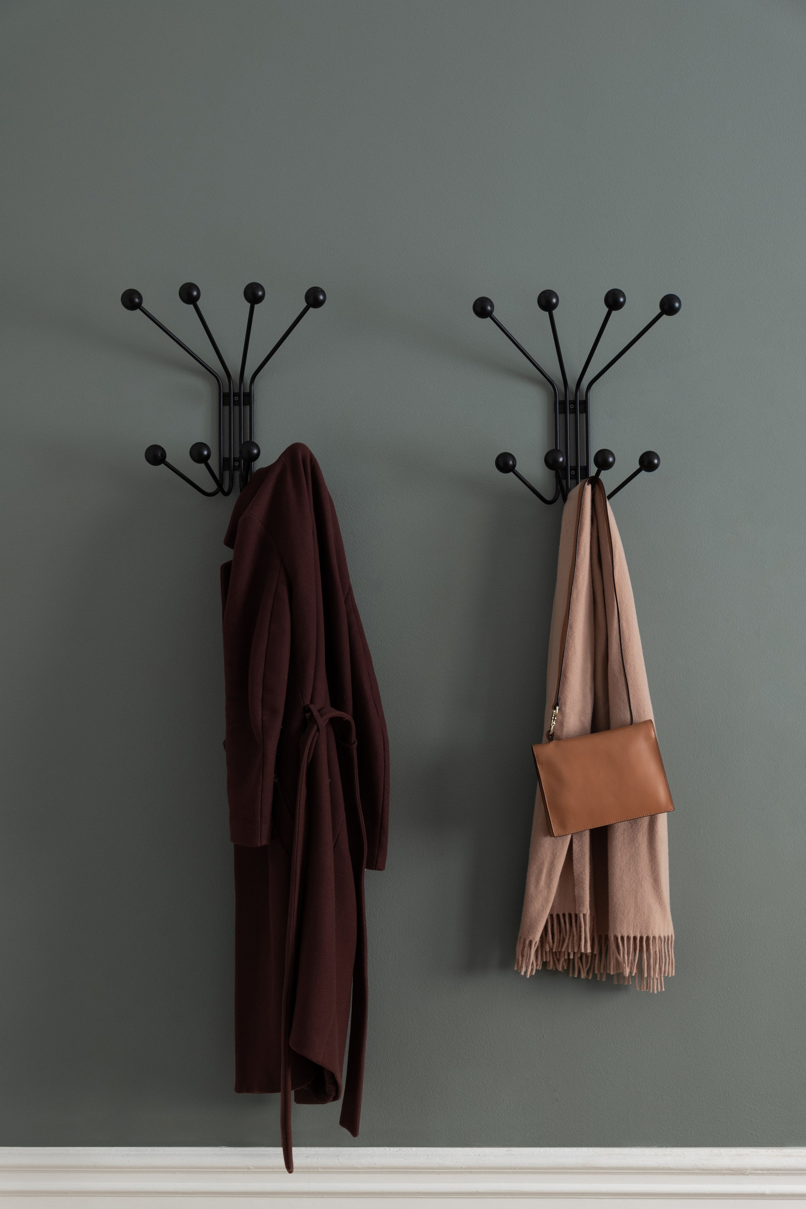 Окрашенная металлическая вешалка для одежды Maze ARCH-00095779 - Вид №5