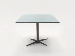 Квадратный стол со спицами