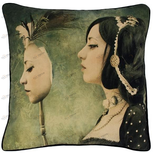 Mineheart Квадратная подушка из бархата Mirror mirror Acc/186