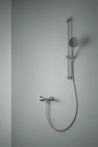 Оно. 90 40. Смеситель настенный для Sh. Quadrodesign