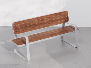 Стальная и деревянная скамья со спинкой