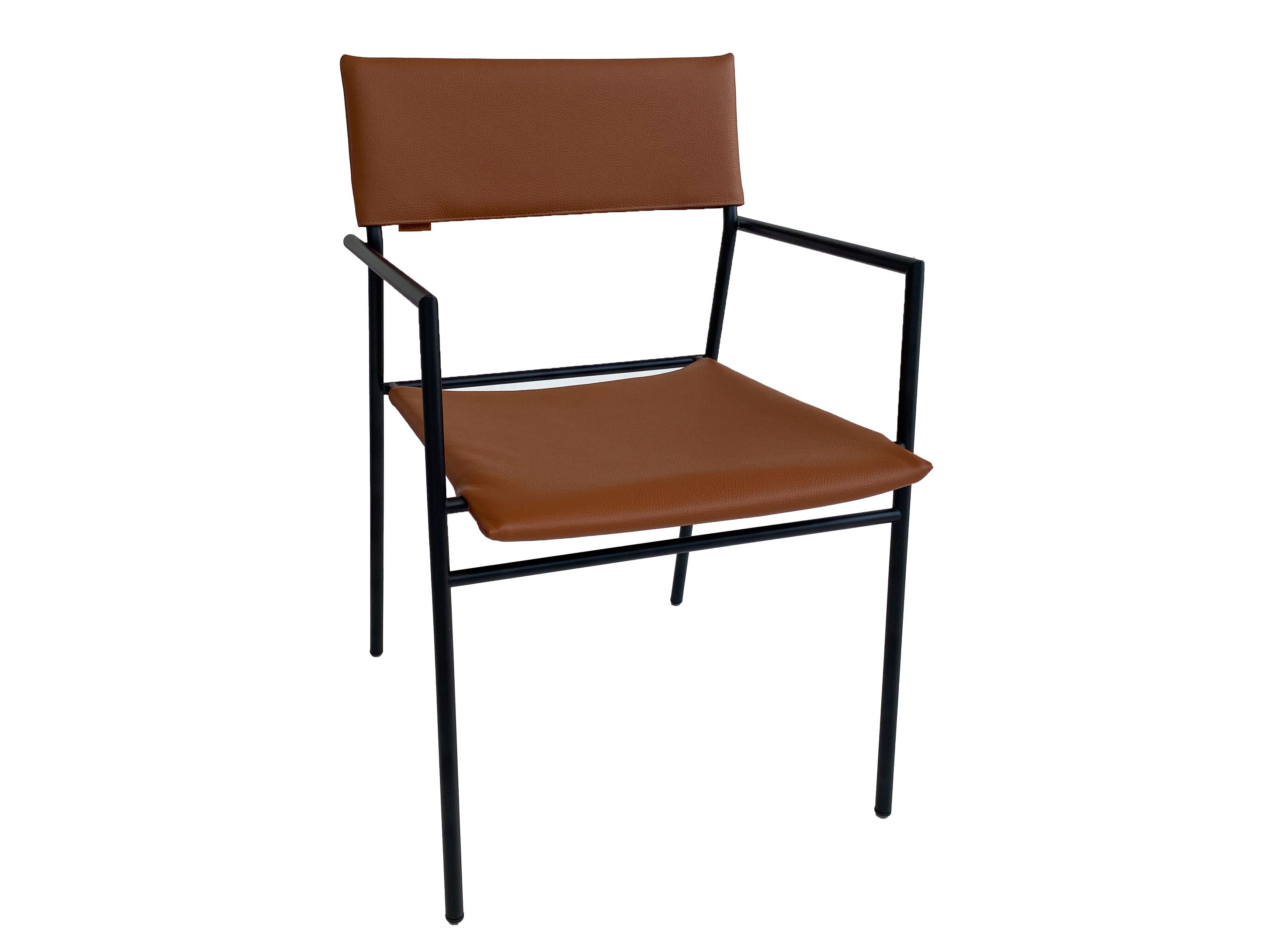 Штабелируемый кожаный стул Montis Yves ARCH-00056401