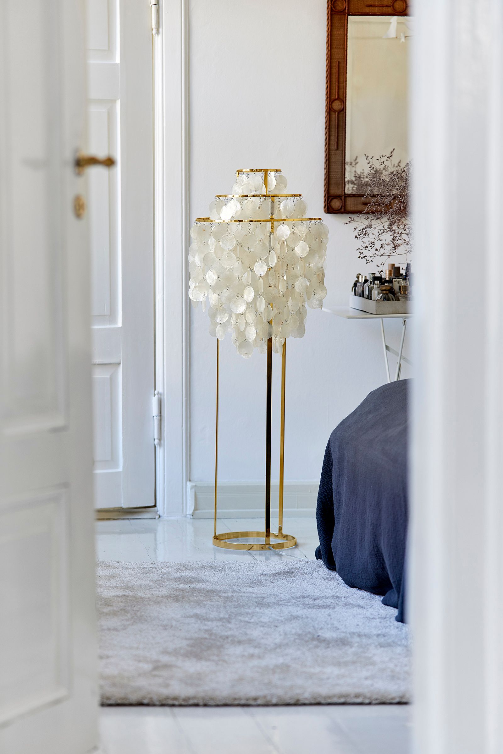 Торшер из перламутра и латуни VERPAN Fun Mother of Pearl ARCH-00125083 - Вид №1