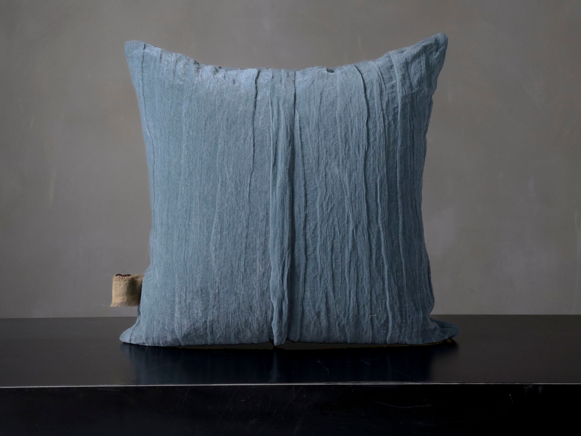 Бархатная квадратная подушка The House of Lyria STERNA ARCH-00073215 - Вид №1