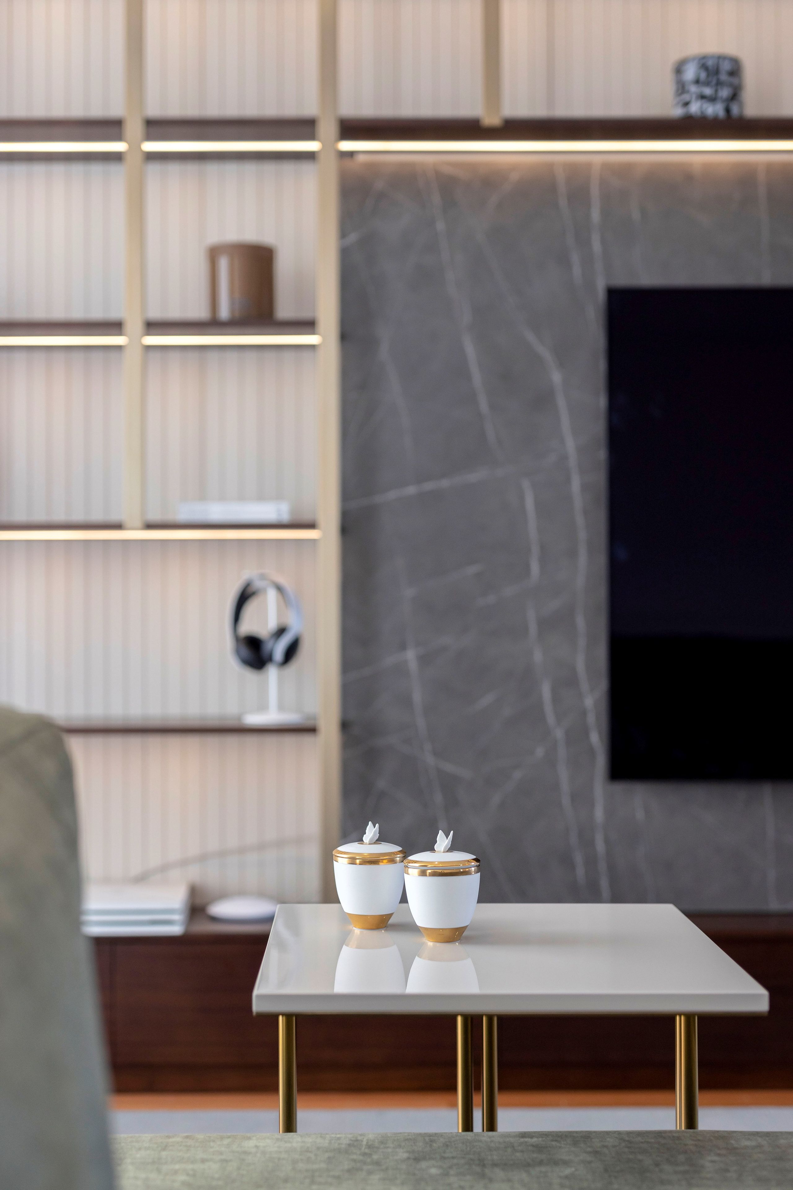 Латунный квадратный журнальный столик Stylish Club Louise ARCH-00054822 - Вид №4