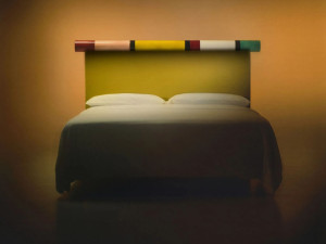 Бархатное и керамическое изголовье для двуспальной кровати