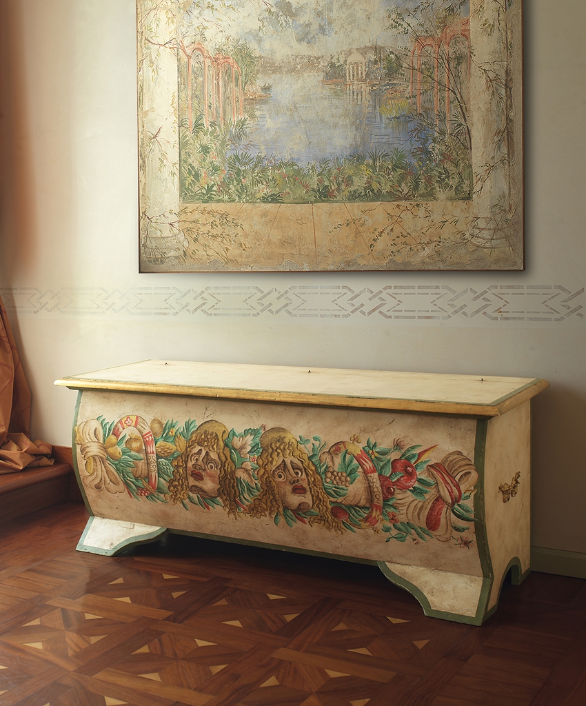 T1100 Tifernoit Передний пузатый сундук Soggiorno  - Вид №1