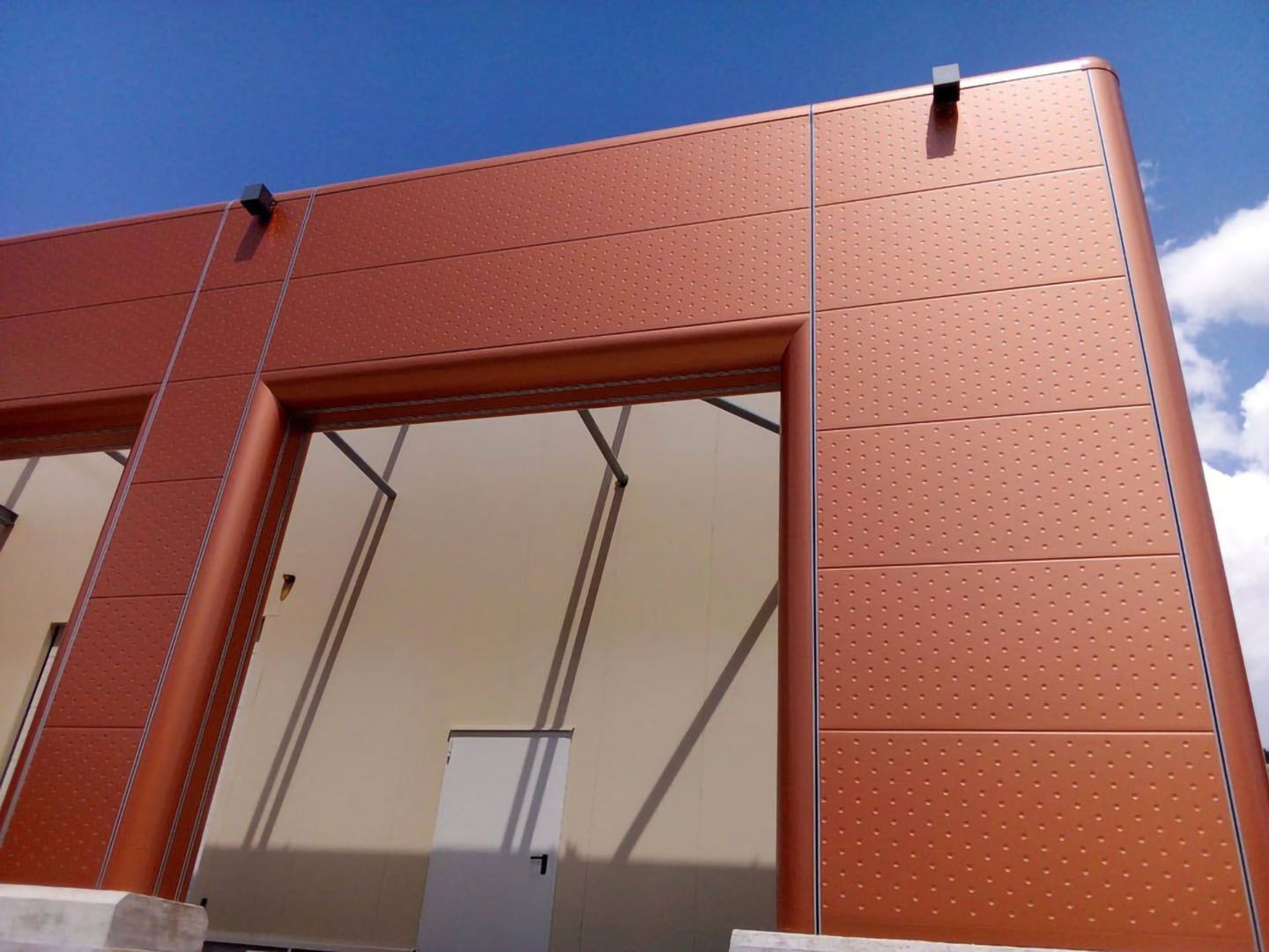 Изолированная металлическая панель для фасада ELCOM SYSTEM ТЕРМОПАРЕТЫ® ARCH-00063678 - Вид №6