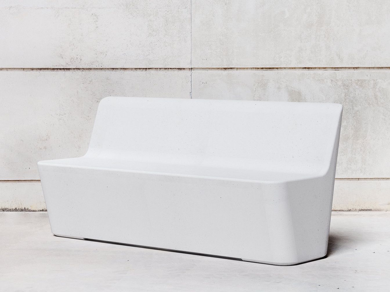 Бетонная скамья со спинкой SIT Smooth ARCH-00071362