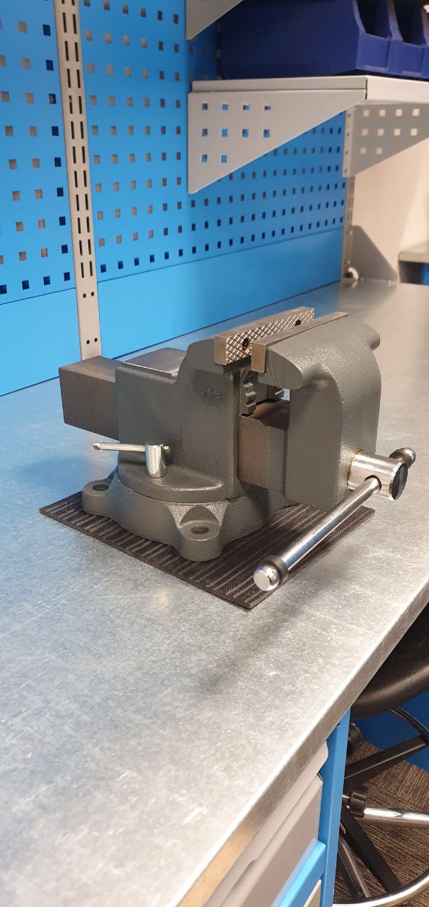 Тиски чугунные поворотные с наковальней Верстакофф M 125 BV-125 - Вид №10