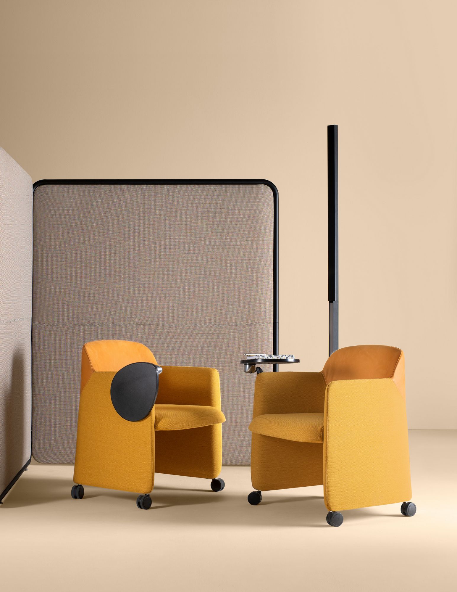 Тканевое кресло с колесами с подлокотниками Quinti Sedute ARCH-00150928 - Вид №1