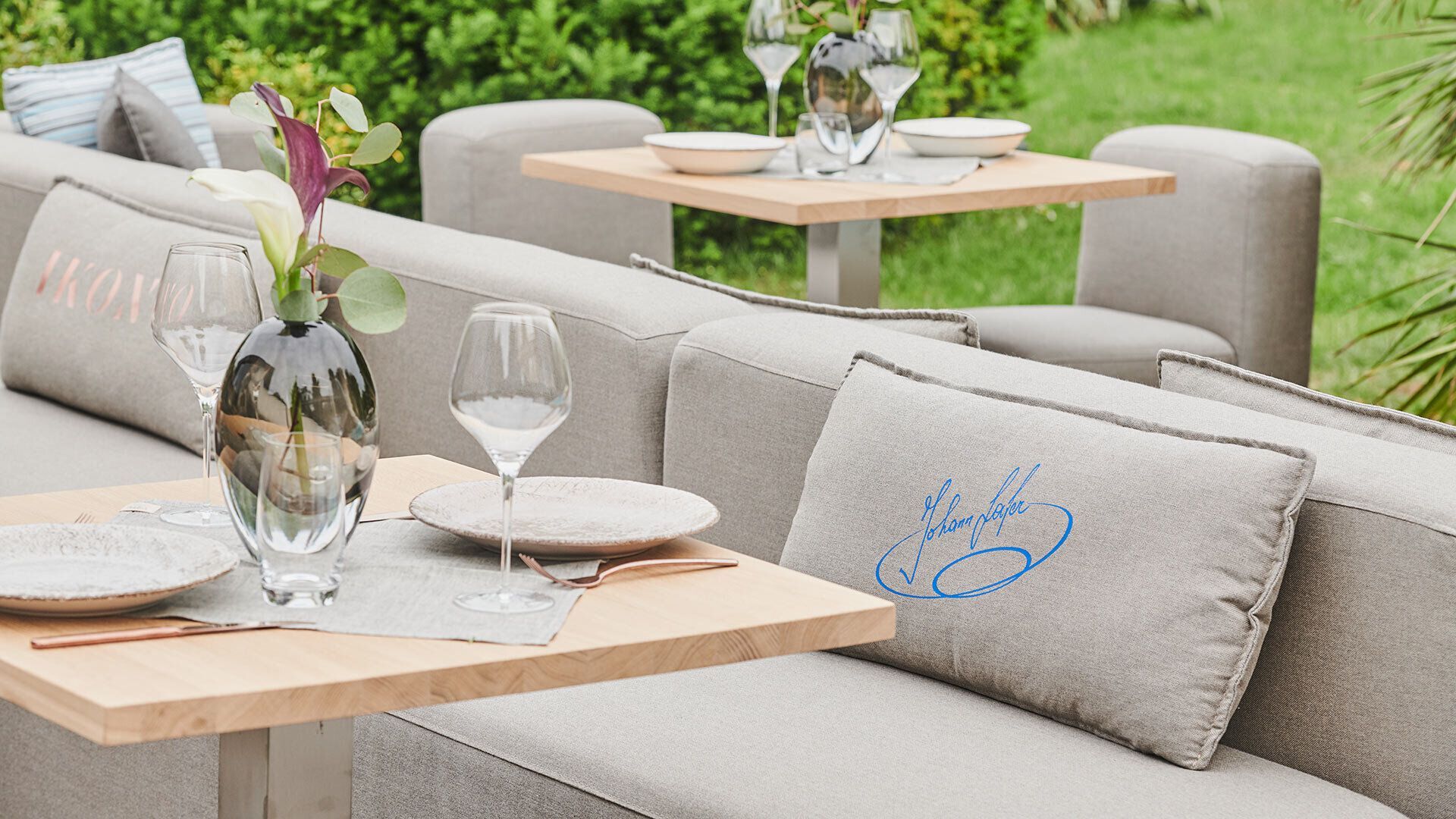 Двусторонняя ткань диван IKONO Gastro ARCH-00047384 - Вид №1