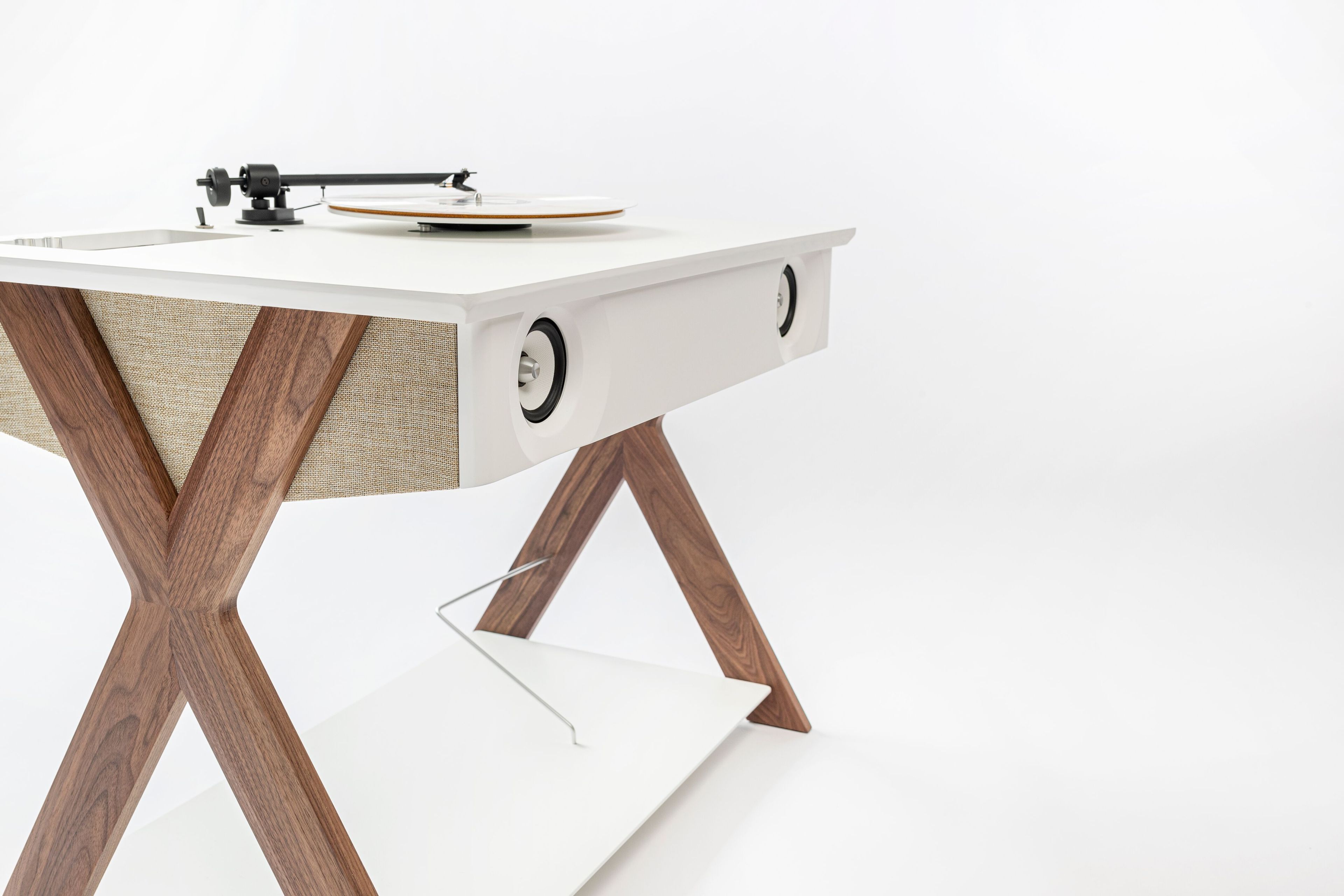 Акустический динамик из орехового дерева с поворотным столом La Boite concept LX X ARCH-00005478 - Вид №5