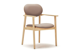 Стул из кожи и ясеня с подлокотниками