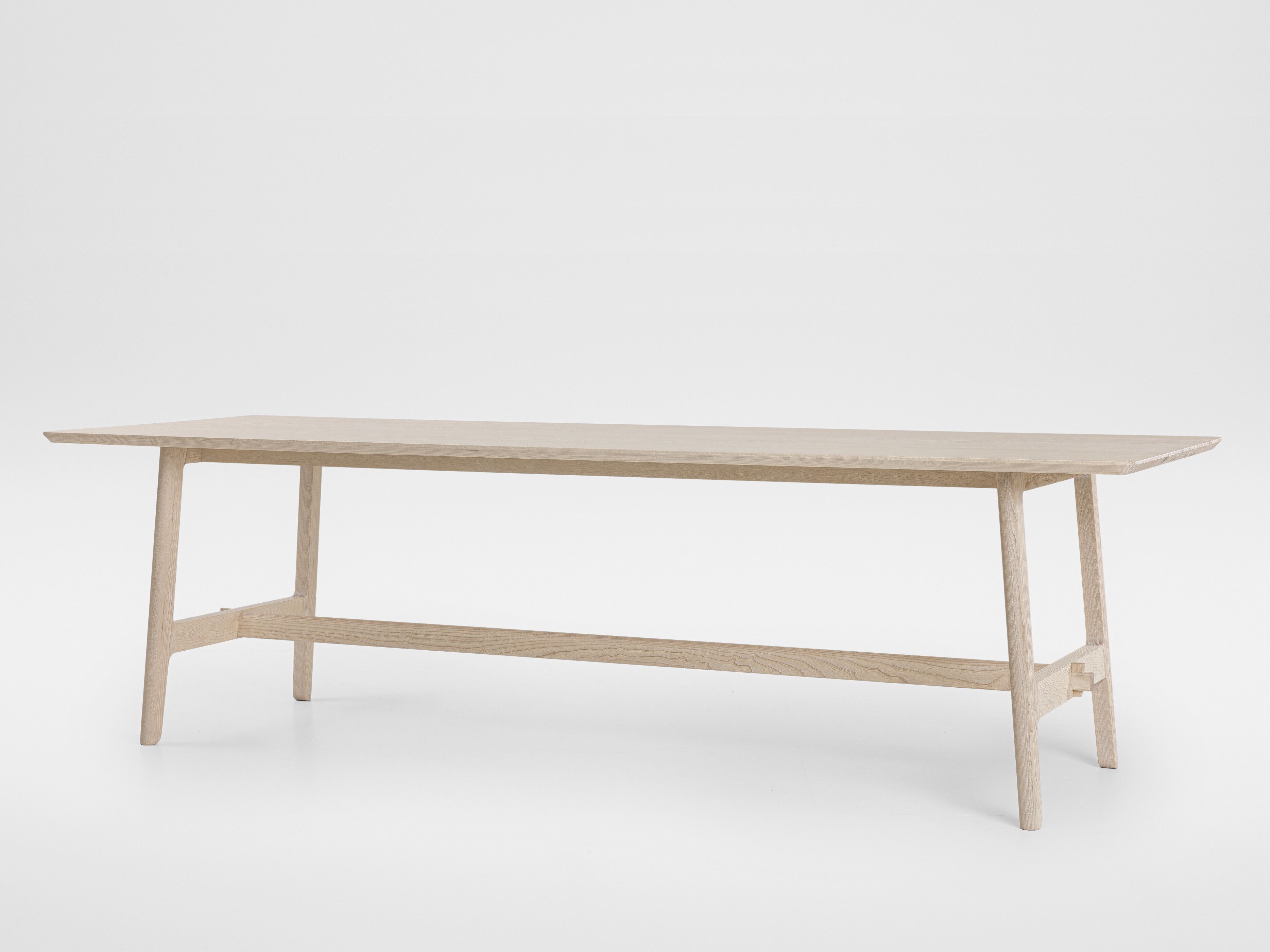 Прямоугольный обеденный стол из массива дерева ZEITRAUM VNA ARCH-00035414