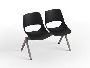 Сидение на пластиковом напольном баре