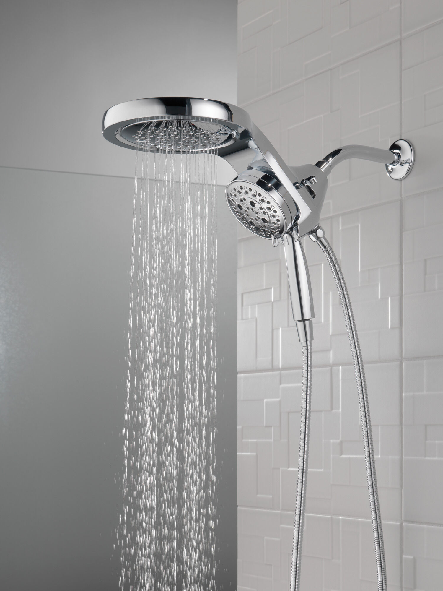 58680 HydroRain® H2Okinetic® 5-регулировочная душевая лейка два в одном Delta Faucet Universal Showering Хром  - Вид №14