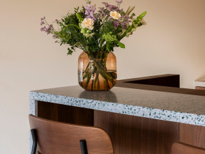 Кухня с эффектом терраццо