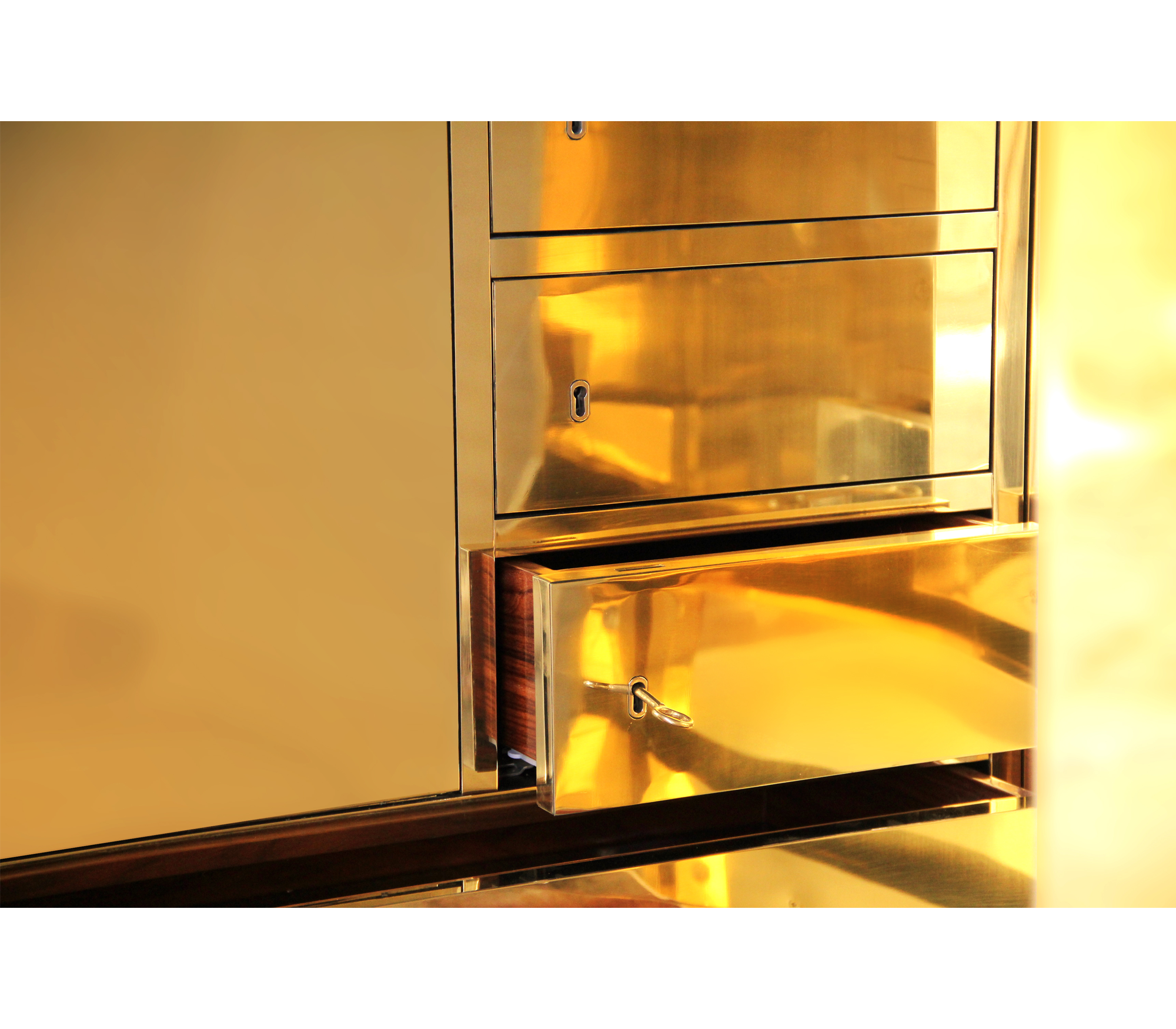 0-204 Роскошный сейф из золота миллионера Boca Do Lobo  - Вид №4