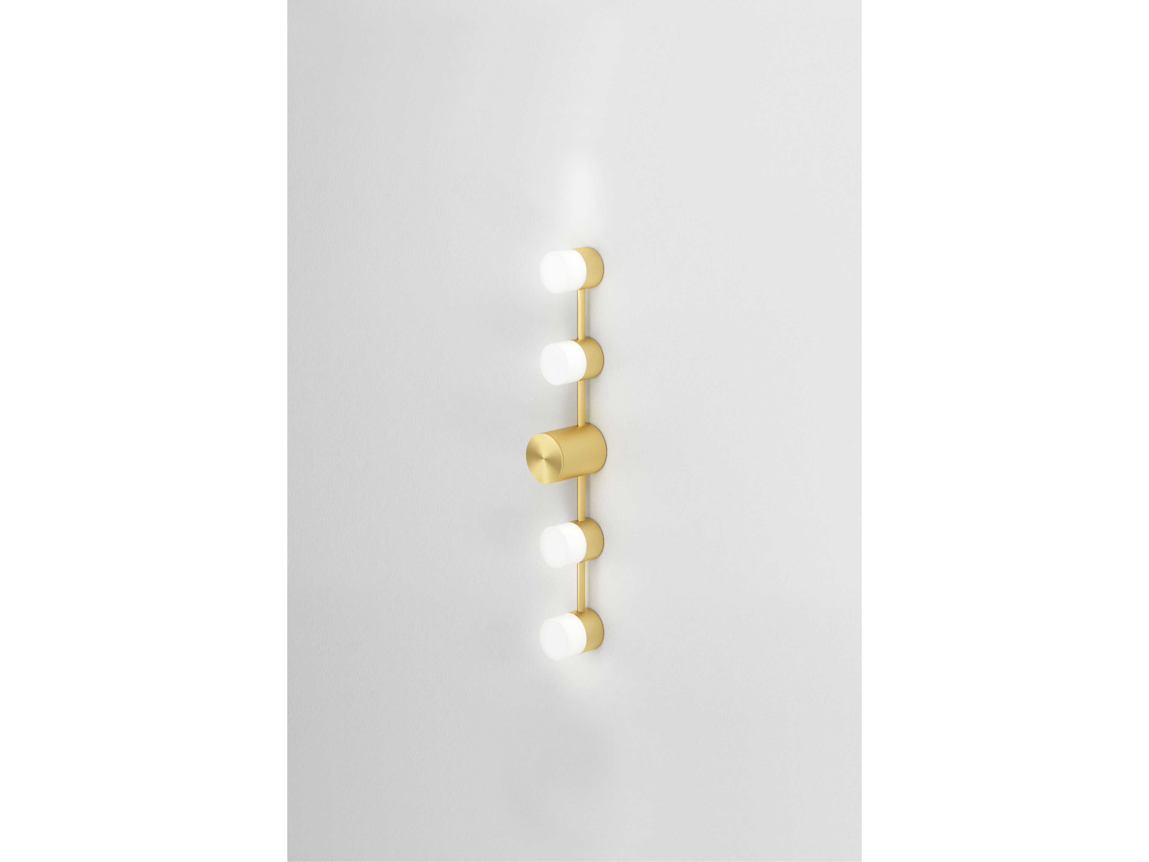Латунный настенный светильник для ванной комнаты CVL Luminaires Backstage ARCH-00066130 - Вид №8