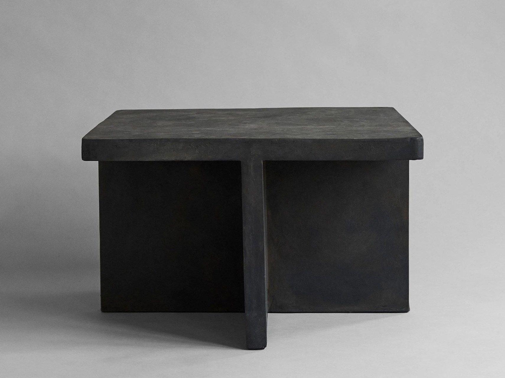 Квадратный журнальный столик из волокнистого бетона 101 Copenhagen Brutus ARCH-00105790
