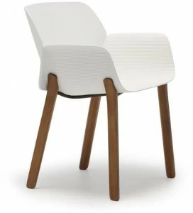 Andreu World Стул из технополимера с подлокотниками Nuez So2770