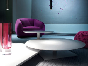 Круглый журнальный столик с регулируемой высотой