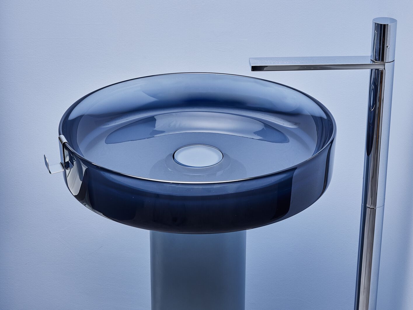 Круглая отдельно стоящая раковина из смолы Vallvé NILO ARCH-00018830