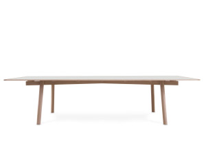 Деревянный прямоугольный стол